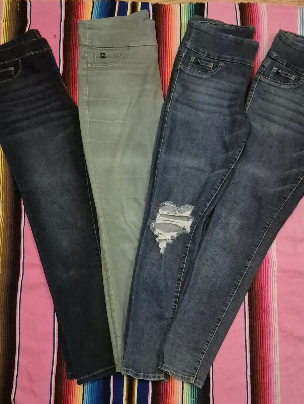 4 PAIR LOT OF PULL ON SKINNY JORDACHE JEGGING SIZE MEDIUM 8- 10